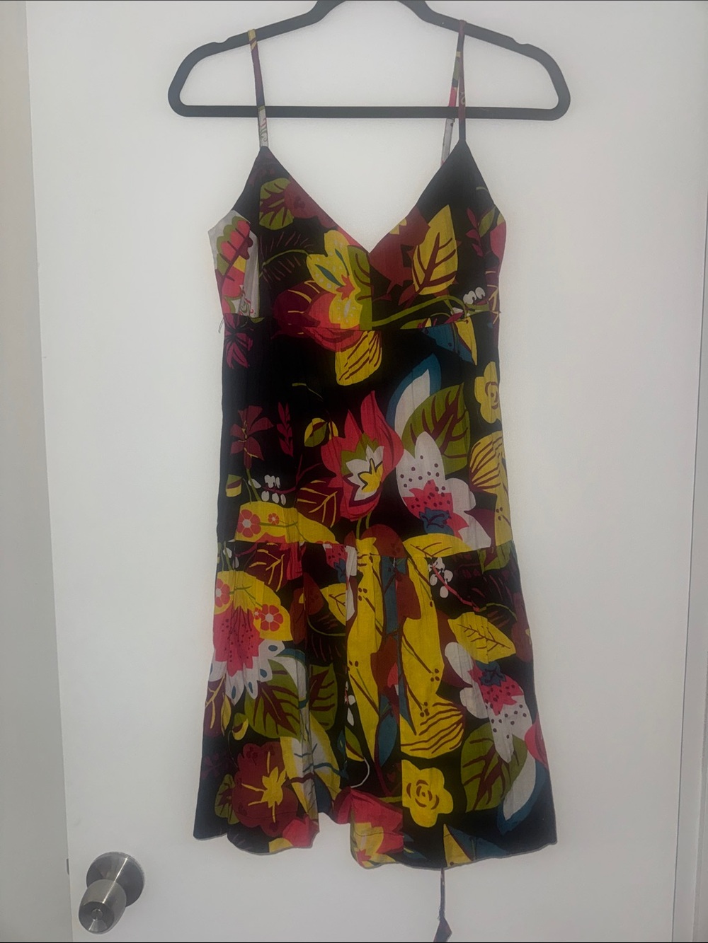 NWT Sleeveless Floral V-Neck Sundress in Black with Multicolor Print